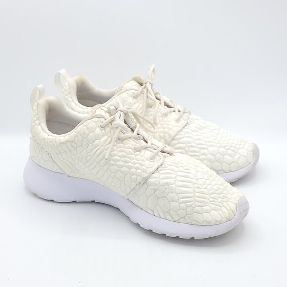 Nike Roshe One DMB QS Rosherun Triple White 824286-100 women's size 7 - Picture 3 of 9